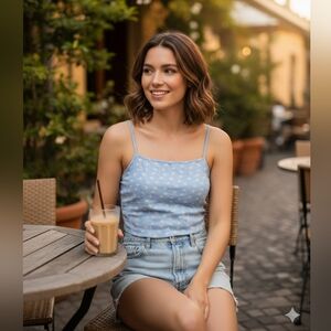 NWOT Chic Blue Floral Crop Top